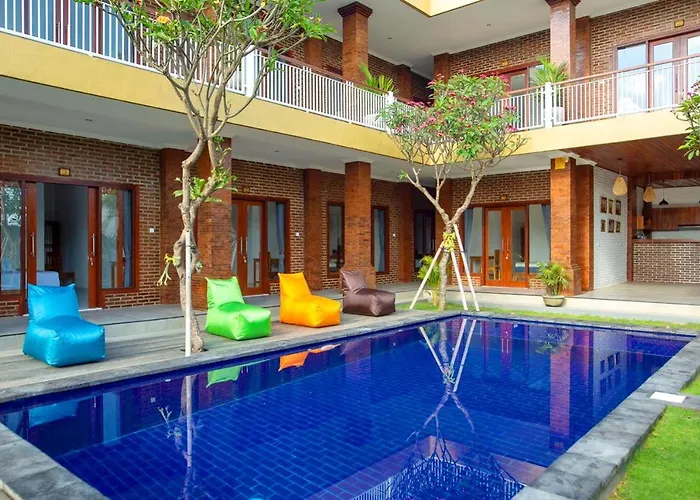 Frangipani House And Hotel 3*