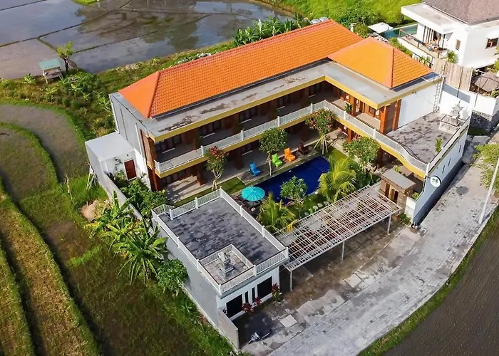 Frangipani House And Hotel 3*